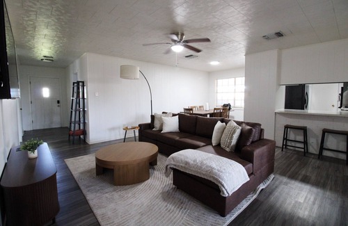 Houma House | Charming, Fully Furnished 4-Bedroom House w/WiFi, AC, & a Spacious Backyard