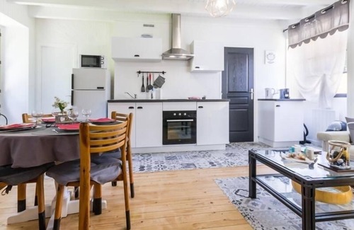 Saint-Lyphard Cottage | "Charming Gîte in Brière Park, 15km from La Baule Beach"