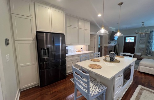 Opelika Cottage | Charming Game Day House