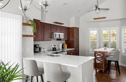 Mesa House | Charming getaway with fire pit, BBQ, near outdoor recreation, hiking, + biking!