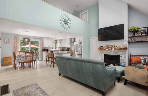 Eastham House | Charming Getaway with Hot Tub, Dog Friendly!