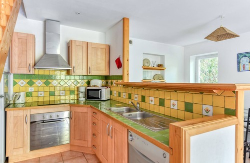 Fabrezan House | Charming gite, heated pool, in a winegrowing estate 30 minutes from the sea.
