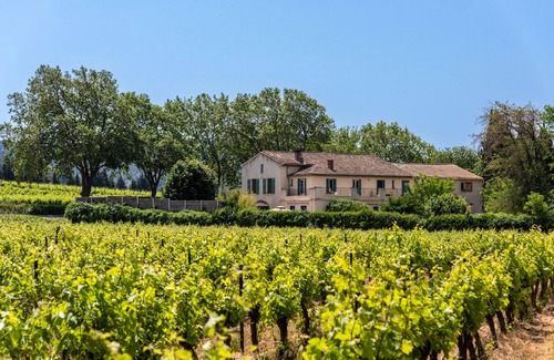 Fabrezan House | Charming gite, heated pool, in a winegrowing estate 30 minutes from the sea.