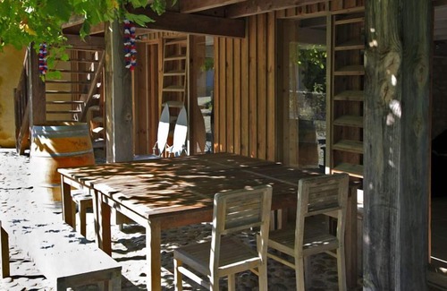 Montreal Cottage | CHARMING GITE IN THE VINES WITH LARGE PRIVATE POOL