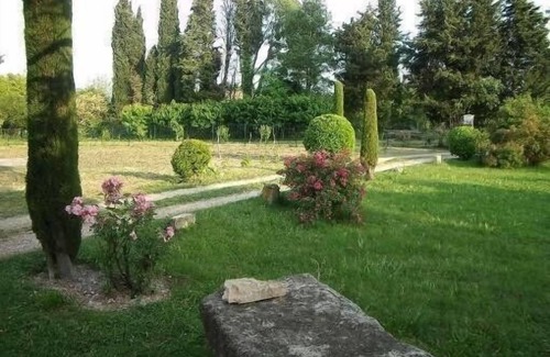 Eygalieres Cottage | CHARMING GITE WITH POOL AT THE FOOT OF ALPIILES IN EYGALIERES