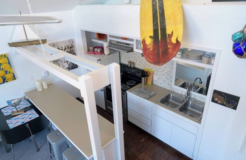 Rio del Mar House | Charming guest house in Aptos-3 min walk to beach!+EV Charger.