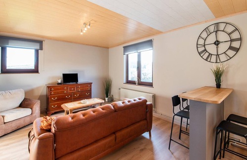 Leglise House | Charming holiday home in Léglise with garden
