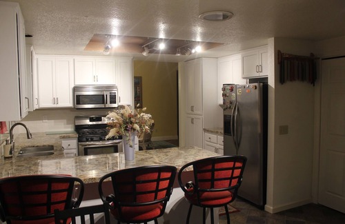 Foresthill House | Charming home in Sierra Nevada Foothills