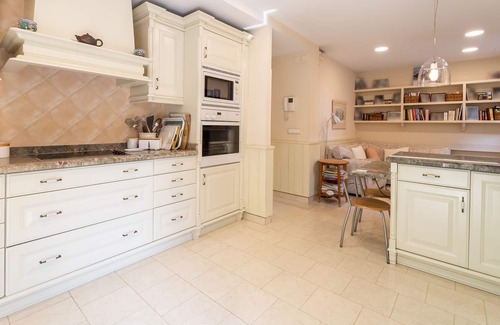 Nueva Espana House | Charming home with pool in center of Madrid sleeps 12+