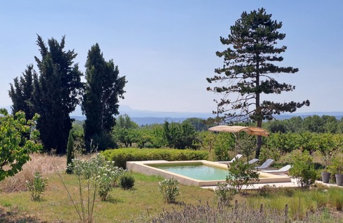 Cabrieres-dʼAigues House | Charming house with swimming pool, superb view of the Sainte Victoire and the countryside