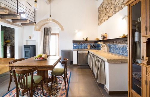 Buseto Palizzolo House | Charming house with shared pool - Don Carlo