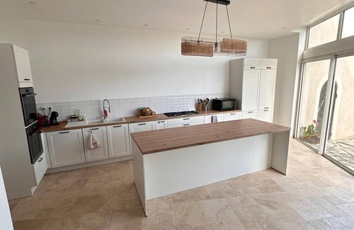 Travaillan House | Charming house