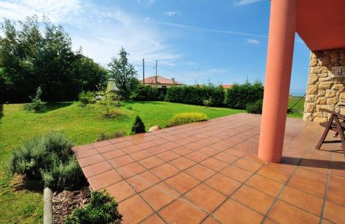 Albuerne House | Charming house in Albuerne with fenced garden