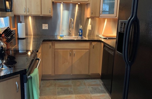 Etna House | Charming House Only 5 minutes from Cornell