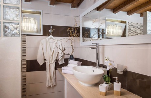 Caprarola House | Charming House with garden and terrace with view near Rome, pool, WiFi, up to 6