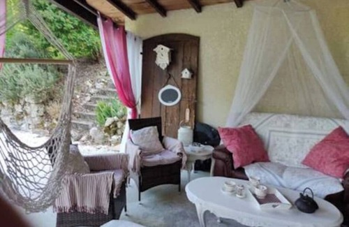 Bajamont House | Charming house with swimming pool in the countryside