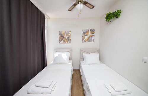 Milas Villa | Charming House with Shared Pool in Milas