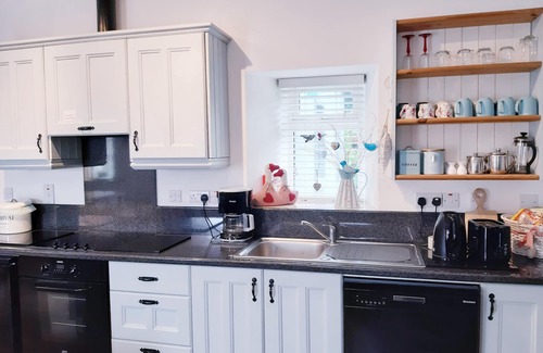 Claregalway Cottage | Charming Irish Country Cottage