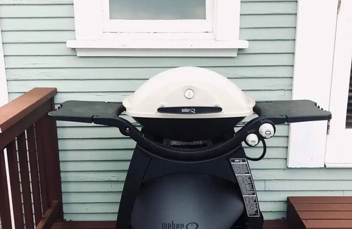 James Bay House | Charming James Bay Guesthouse by Fisherman's Wharf