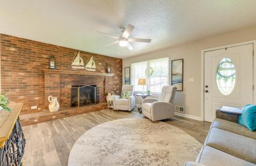 Arlington House | Charming Jonesville Home with Grill - Near Wineries!