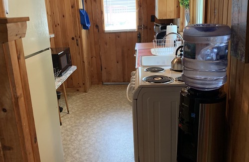 Harrison Cabin | Charming Lakefront Cabin