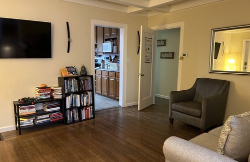 East Palo Alto House | Charming large 1-bedroom in Prime Silicon Valley location w/Pvt Bath