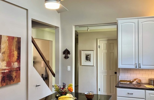 Wilmette House | Charming, light-filled 5br Wilmette home