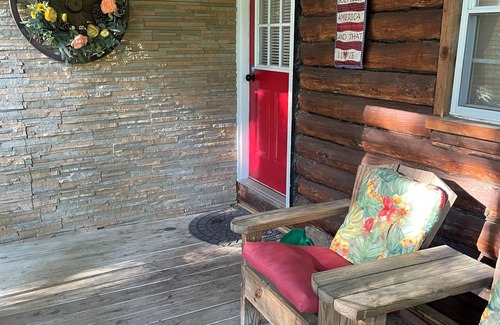 Worcester Cabin | Charming Log Cabin w/Jacuzzi Tub- 35 minutes from Cooperstown and Dreams Park