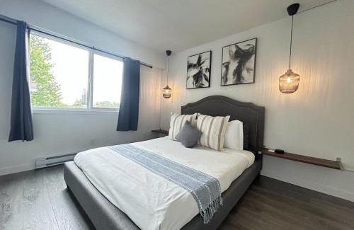 Riley Park Apartment | Charming Main Street Suite with Parking for 6 Guests