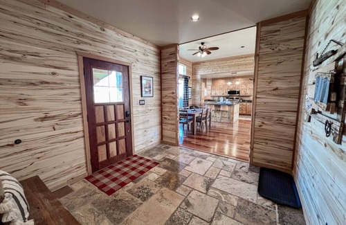 Columbia Falls House | Charming Montana Country Home, Sleeps 7, Hot Tub & Fire Pit w/Mountain Views!