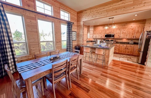 Columbia Falls House | Charming Montana Country Home, Sleeps 7, Hot Tub & Fire Pit w/Mountain Views!