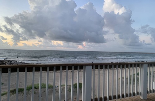 Surfside Beach House | Charming Newly remodeled Clark house on the beach!