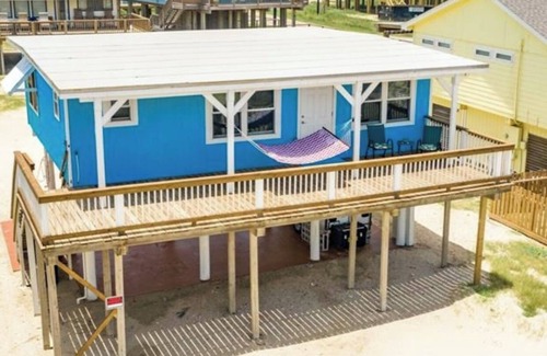Surfside Beach House | Charming Newly remodeled Clark house on the beach!