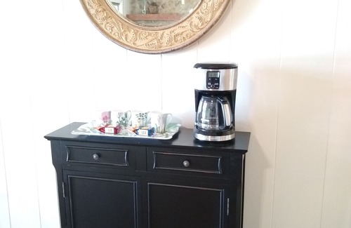 Mayhew House | Charming Original Lake Norman Cabin in Great Location - Come relax and enjoy!