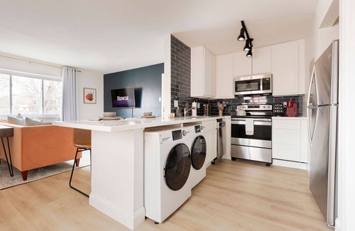 Tower Grove East Apartment | Charming Pad in Tower Grove Park near BJC & SLUnn