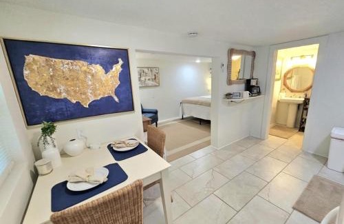 Pass-a-Grille House | Charming PaG Studio & Sunsets Steps 2 Sand Bikes