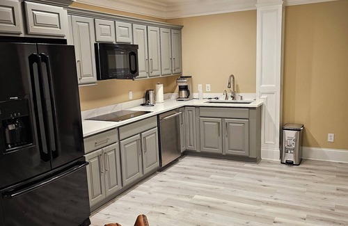 Denver House | Charming,peaceful 2-bedrooms house in gated area in Denver with activities, AC