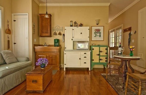 Sonoma Cottage | Charming Private Cottage in the Wine Country with Tennis Court