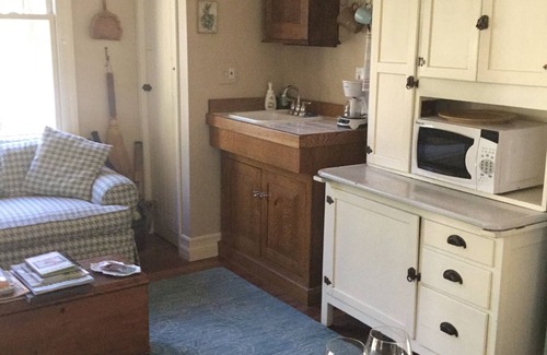 Sonoma Cottage | Charming Private Cottage in the Wine Country with Tennis Court