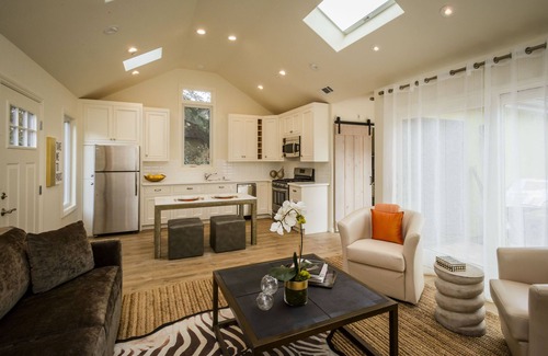 Oak Knoll - Redwood Park Cottage | Charming Private Garden Cottage in Mount Carmel, Redwood City