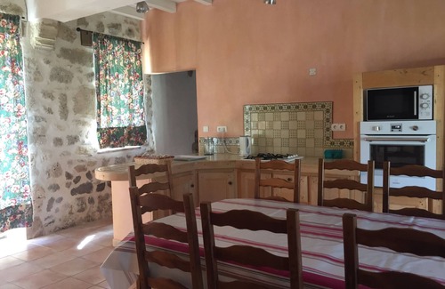 Lannes House | Charming property with its chapel and towers