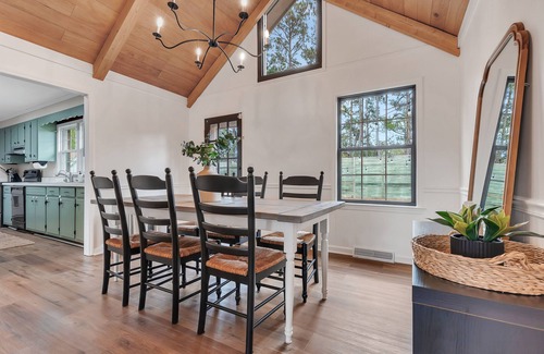 Kings Grant House | Charming ranch in Wilmington