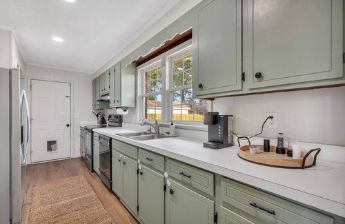 Kings Grant House | Charming ranch in Wilmington