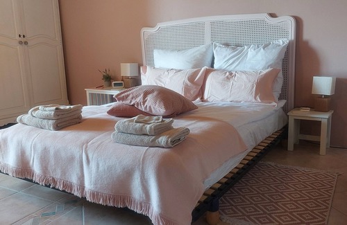 Lacour Bed & Breakfast | Charming renovated farmhouse with large pool