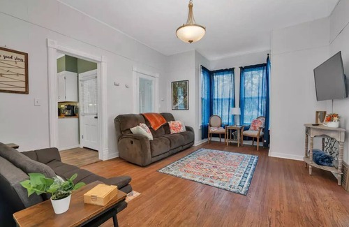 Ottawa House | Charming Retreat near Starved Rock and Downtown