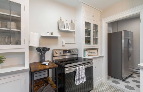 West Seattle Apartment | Charming Retro Modern Steps from the Beach