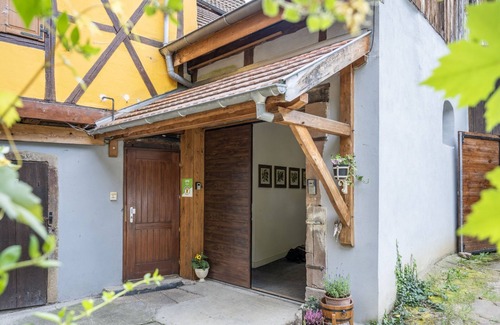 Barr Apartment | Charming romantic 4-star loft with private garage