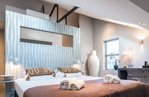 Oss House | Charming room just minutes from Oss’s cultural gems and train station, parking, WiFi, heated floors