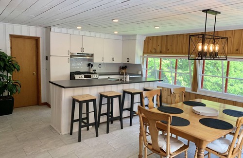 St-Aubert Ski Chalet | Charming rustic cottage on Lac-Trois-Saumons