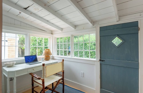 Siasconset Cottage | Charming Sconset 3-Bedroom Cottage - Steps from Beach & Village